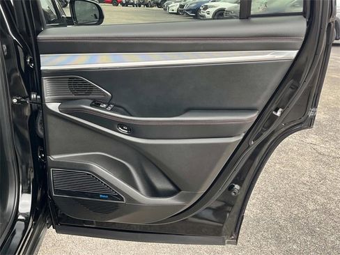 Used 2025 Jeep Wagoneer S Launch Edition image 10