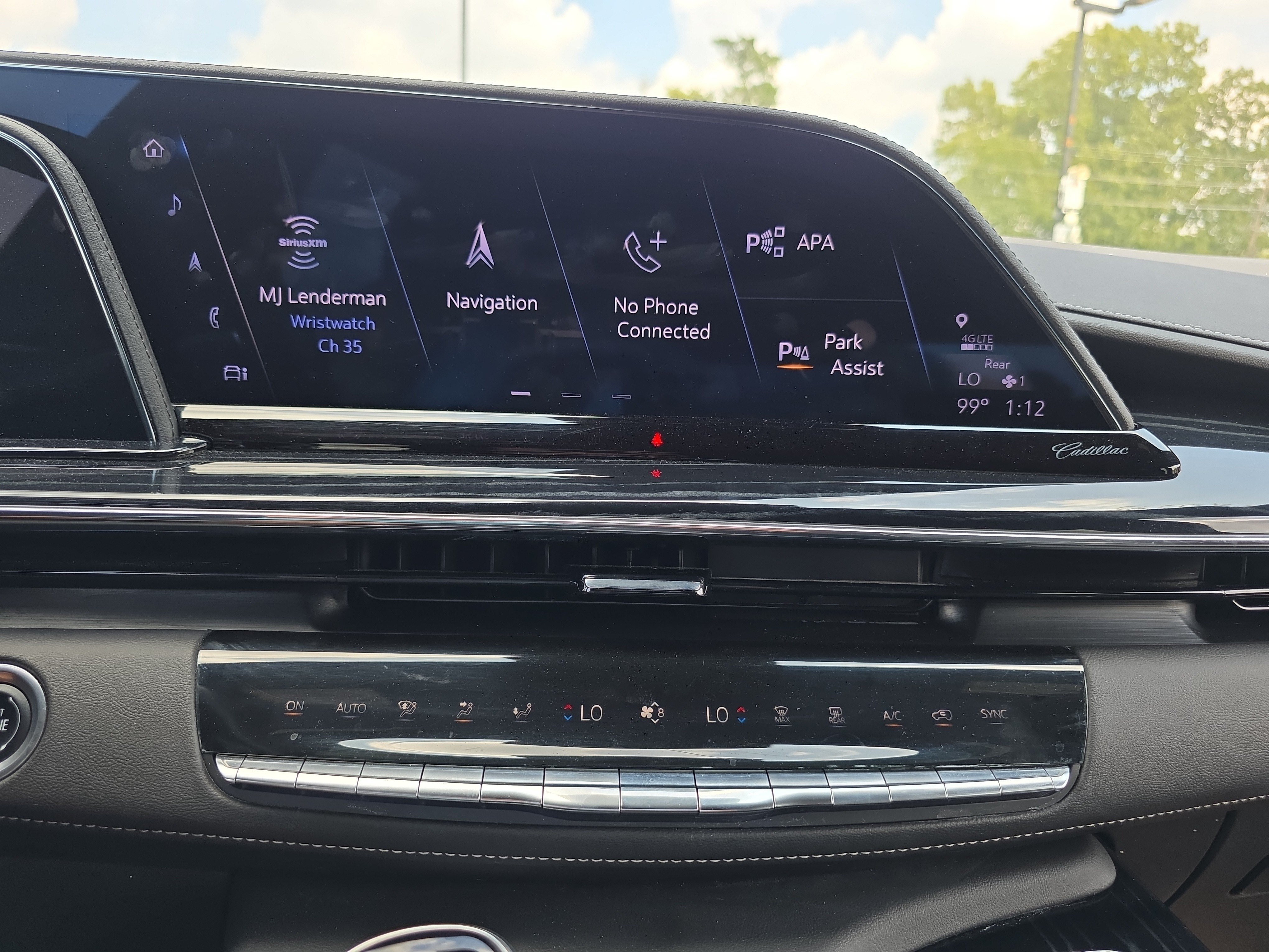 Used 2024 Cadillac Escalade Sport AWD/4WD image 23