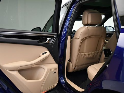 Certified 2026 Porsche Macan Turbo AWD/4WD image 41