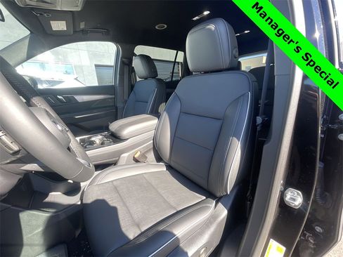 New 2025 Buick Enclave Preferred image 11