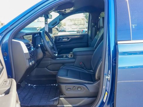 New 2026 GMC Yukon XL Elevation image 16