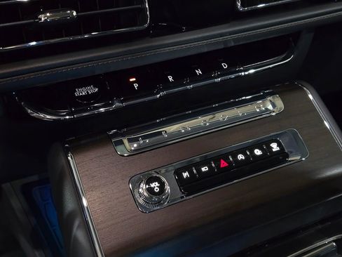 New 2026 Lincoln Aviator Reserve w/ Jet Appearance Package image 25