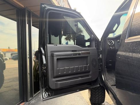 Used 2015 Ford F250 Platinum AWD/4WD image 21