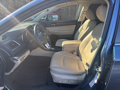 Used 2017 Subaru Outback 2.5i Limited image 13