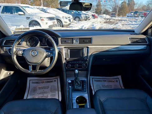 Used 2016 Volkswagen Passat 1.8T SE image 26