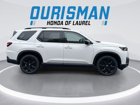 New 2026 Honda Pilot Black Edition image 9