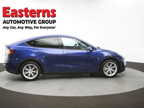 Used 2021 Tesla Model Y Long Range AWD/4WD image 40