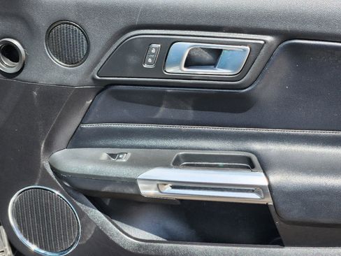 Used 2022 Ford Mustang GT Premium image 19