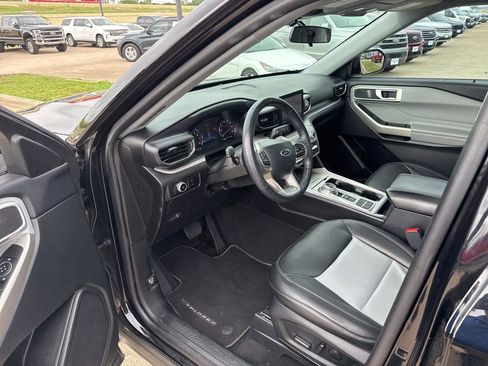 Used 2023 Ford Explorer XLT w/ Equipment Group 202A image 19