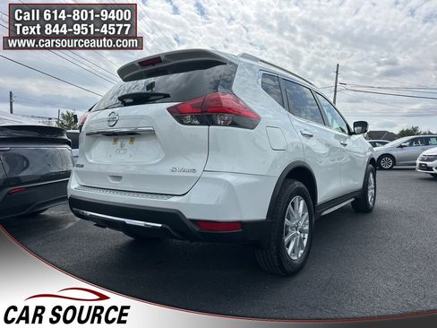Used 2017 Nissan Rogue SV image 5