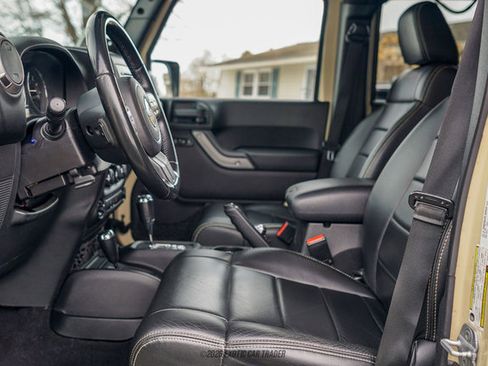 Used 2011 Jeep Wrangler Unlimited Sport image 23