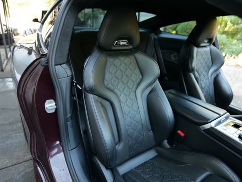 Used 2022 BMW M8 Competition image 40