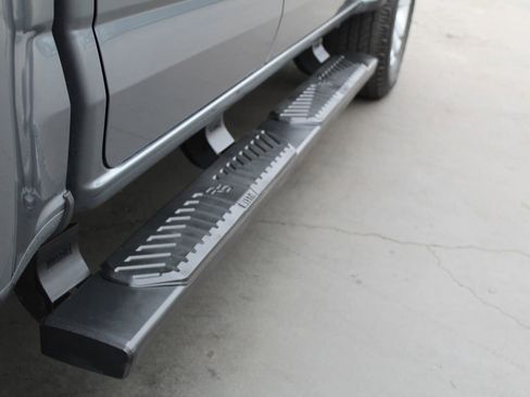 Used 2021 Chevrolet Colorado LT w/ Safety Package image 32