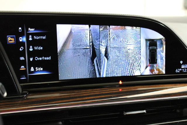Used 2024 Cadillac Escalade Premium Luxury w/ Performance Package AWD/4WD image 18