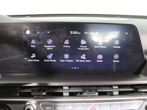 Used 2023 Kia Telluride S image 9