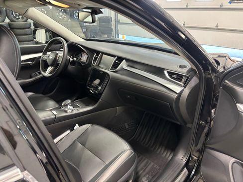 Used 2019 INFINITI QX50 Essential w/ Premium Heat Package image 36