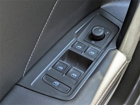 Used 2024 Volkswagen Tiguan SE R-Line image 26