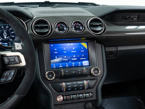 Used 2021 Ford Mustang Shelby GT500 w/ Carbon Fiber Track Pack image 22