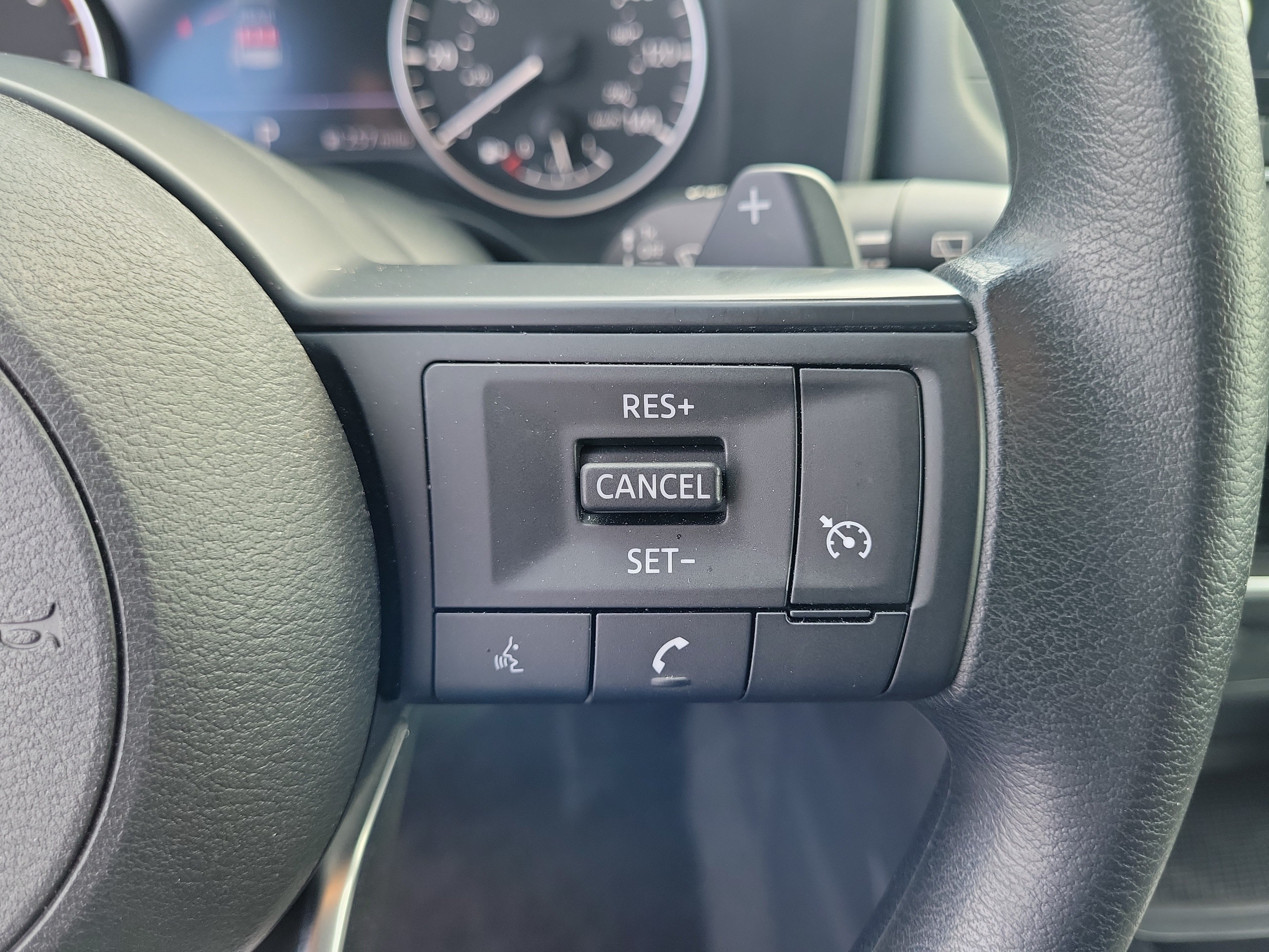 Certified 2024 Nissan Rogue S FWD image 17