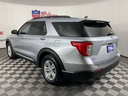 Used 2022 Ford Explorer XLT image 5