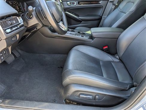 Used 2022 Honda Civic Touring image 14