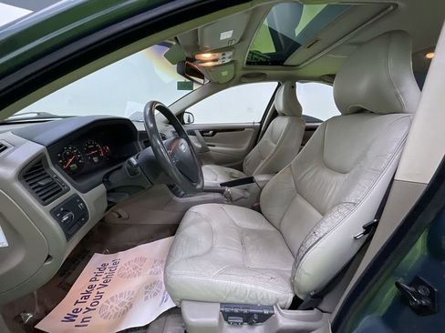Used 2001 Volvo S60 2.4T image 16