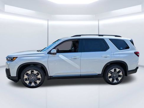 New 2026 Honda Pilot Touring image 7