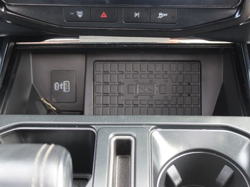 Used 2023 Ford F150 Lightning Platinum AWD/4WD image 43
