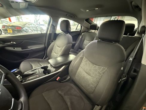 Used 2018 Chevrolet Volt LT image 8
