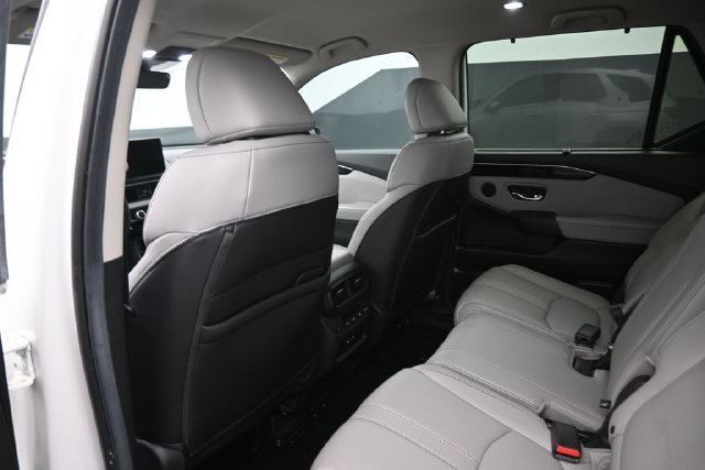 Used 2025 Honda Pilot EX-L image 23