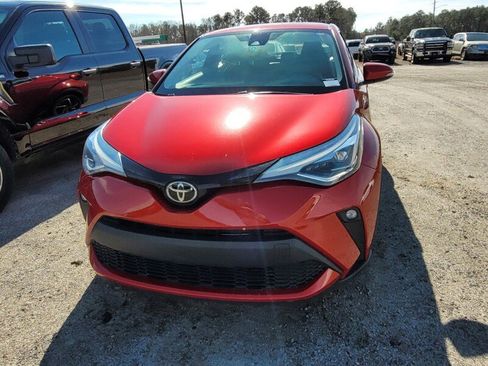 Used 2022 Toyota C-HR Limited image 5
