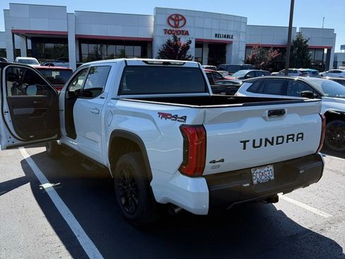 Used 2024 Toyota Tundra Limited w/ TRD Off-Road Package AWD/4WD image 10