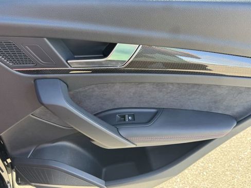 Used 2024 Audi SQ5 Premium Plus image 32