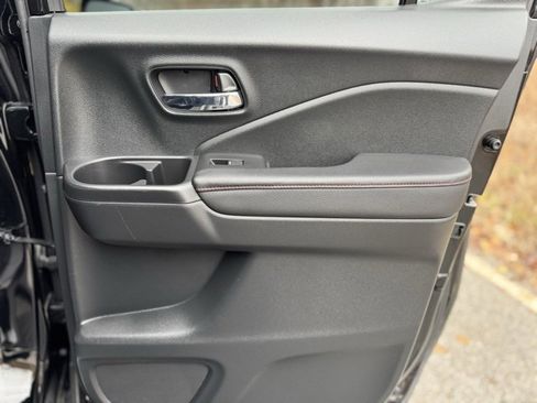 Used 2020 Honda Ridgeline Black Edition image 11
