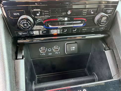 Used 2024 Jeep Grand Cherokee Limited 4xe image 38