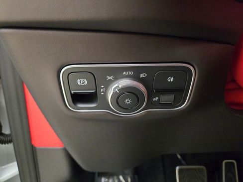 Used 2025 Aston Martin DBX 707 AWD/4WD image 40