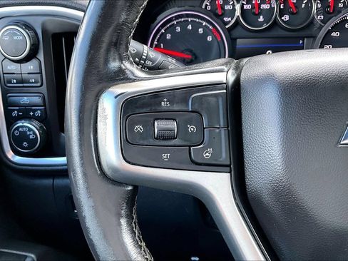 Used 2021 Chevrolet Silverado 1500 LT AWD/4WD image 12