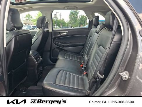 Used 2017 Ford Edge SEL w/ Equipment Group 201A AWD/4WD image 12