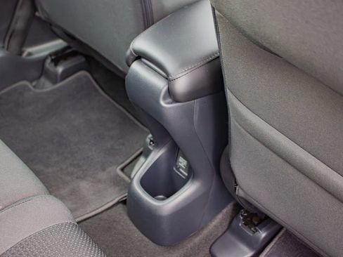 Used 2022 Honda HR-V LX image 28