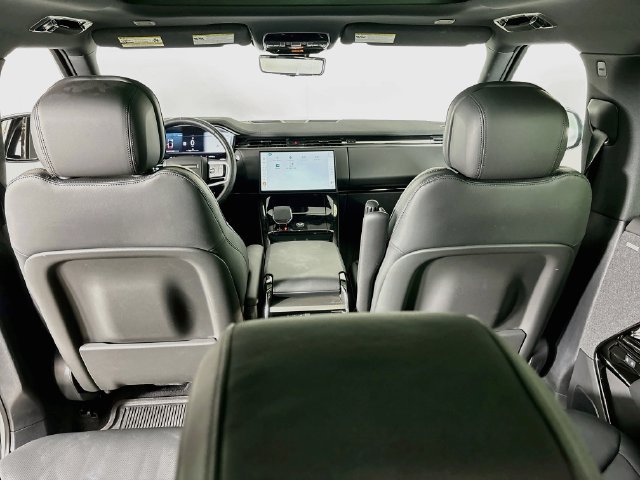 Used 2025 Land Rover Range Rover Sport SE AWD/4WD image 24
