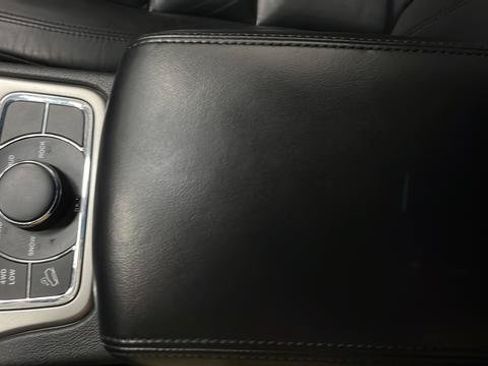 Used 2019 Jeep Grand Cherokee Limited w/ Trailer Tow Group IV AWD/4WD image 20