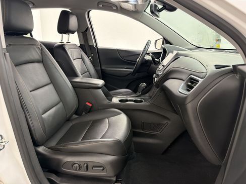 Used 2018 Chevrolet Equinox Premier FWD image 26