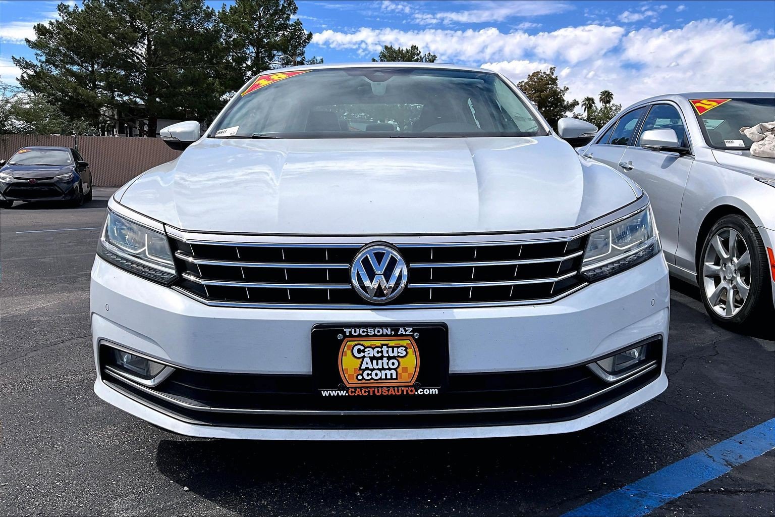 Used 2018 Volkswagen Passat 2.0T SEL Premium FWD image 5