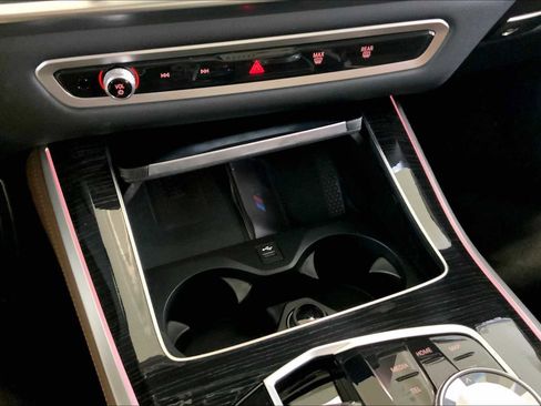 Used 2025 BMW X5 M60i image 34