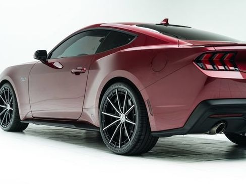 Used 2025 Ford Mustang GT Premium RWD image 19