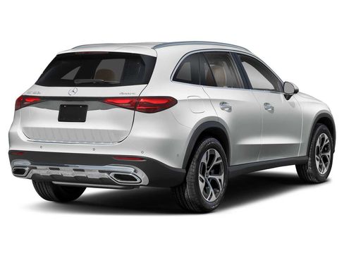 New 2026 Mercedes-Benz GLC 350e 4MATIC image 2