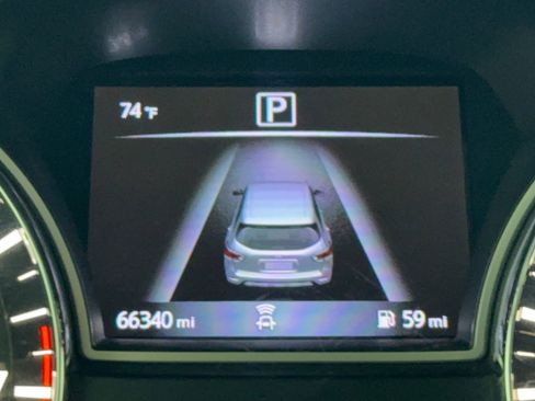 Used 2018 Nissan Pathfinder SV image 23