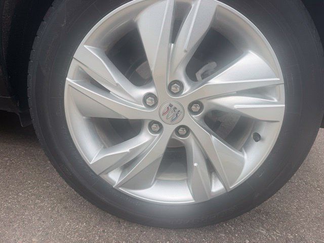 Used 2024 Buick Encore GX Preferred FWD image 11