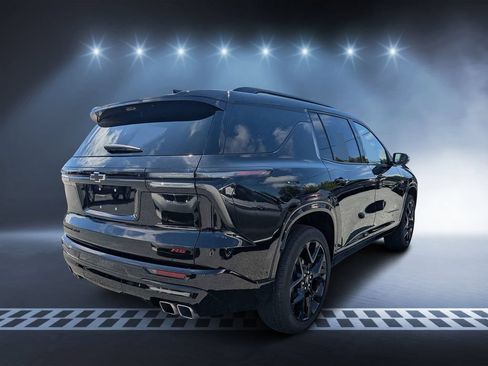Used 2024 Chevrolet Traverse RS w/ LPO, Floor Liner Package AWD/4WD image 2