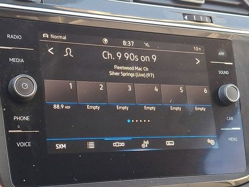 Used 2021 Volkswagen Tiguan SE image 13